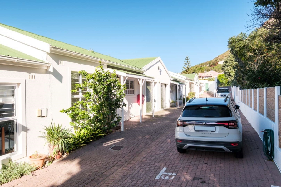 3 Bedroom Property for Sale in Lakeside Western Cape